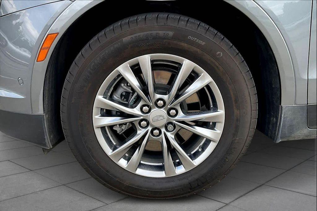 used 2021 Cadillac XT5 car, priced at $23,995