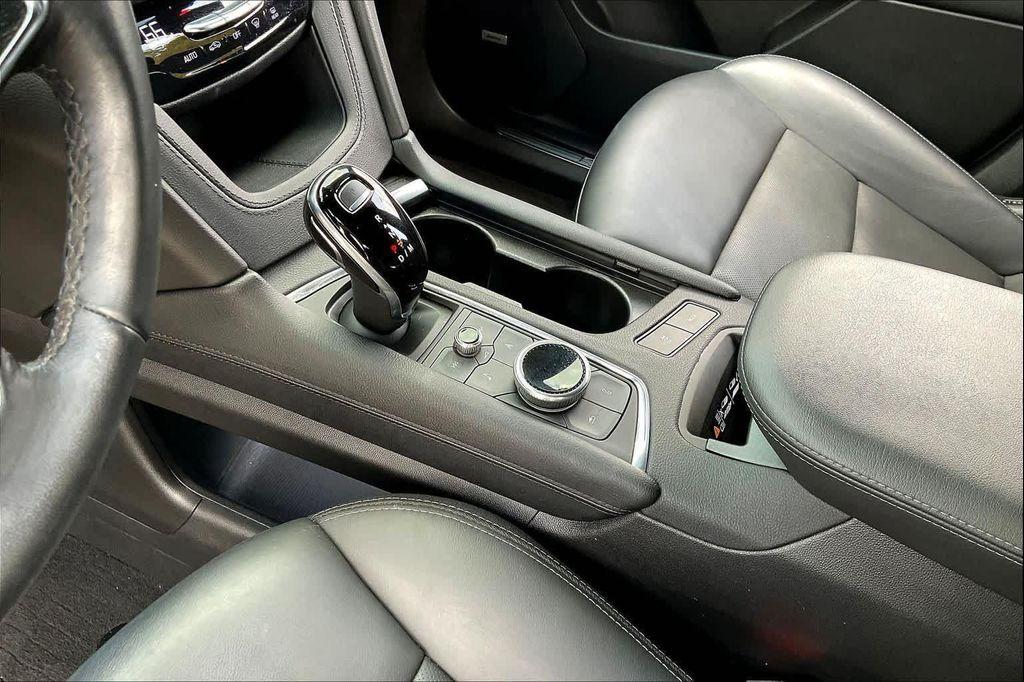 used 2021 Cadillac XT5 car, priced at $23,995