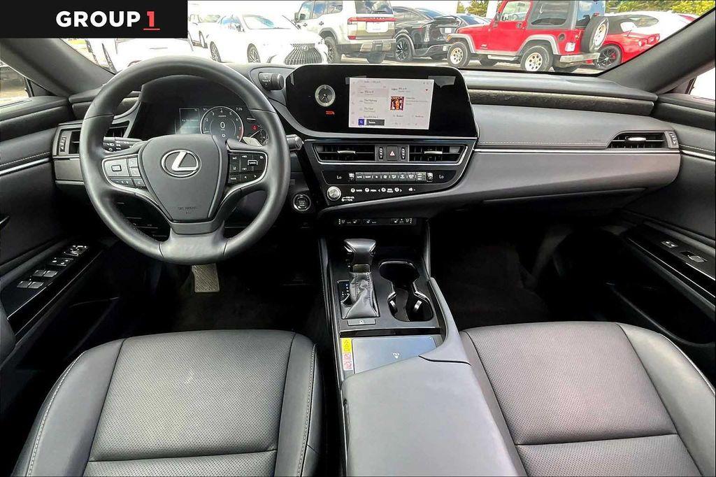 used 2025 Lexus ES 350 car, priced at $44,495