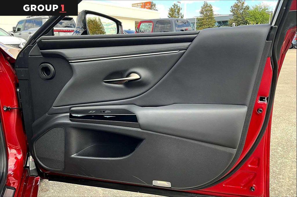 used 2025 Lexus ES 350 car, priced at $44,495