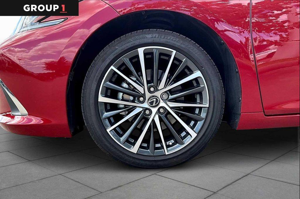 used 2025 Lexus ES 350 car, priced at $44,495