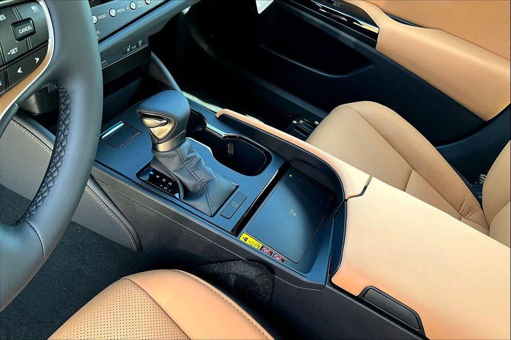 new 2025 Lexus ES 350 car, priced at $49,149
