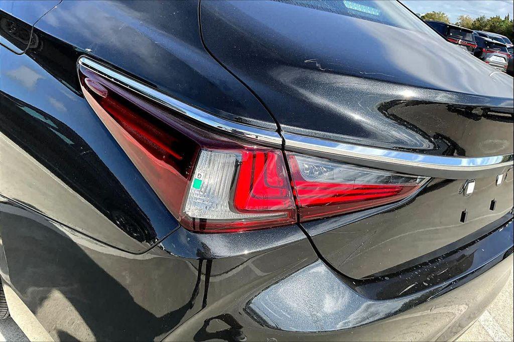 new 2025 Lexus ES 350 car, priced at $49,149