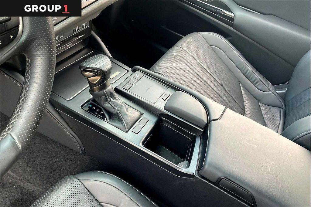 used 2022 Lexus ES 350 car, priced at $38,995