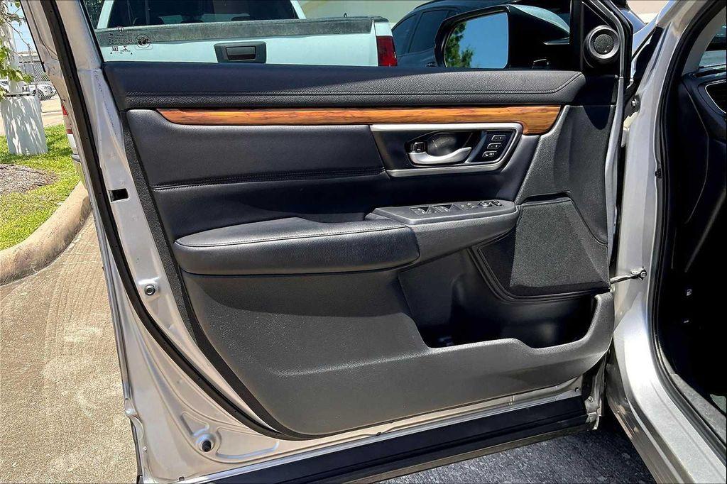 used 2020 Honda CR-V car, priced at $19,495