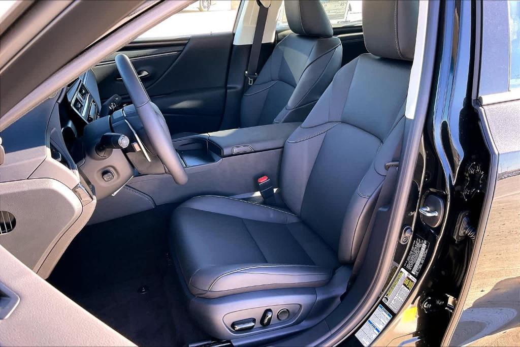 new 2024 Lexus ES 250 car, priced at $47,710
