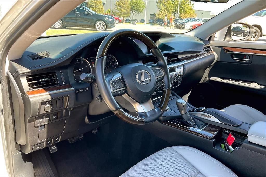 used 2017 Lexus ES 350 car, priced at $26,325