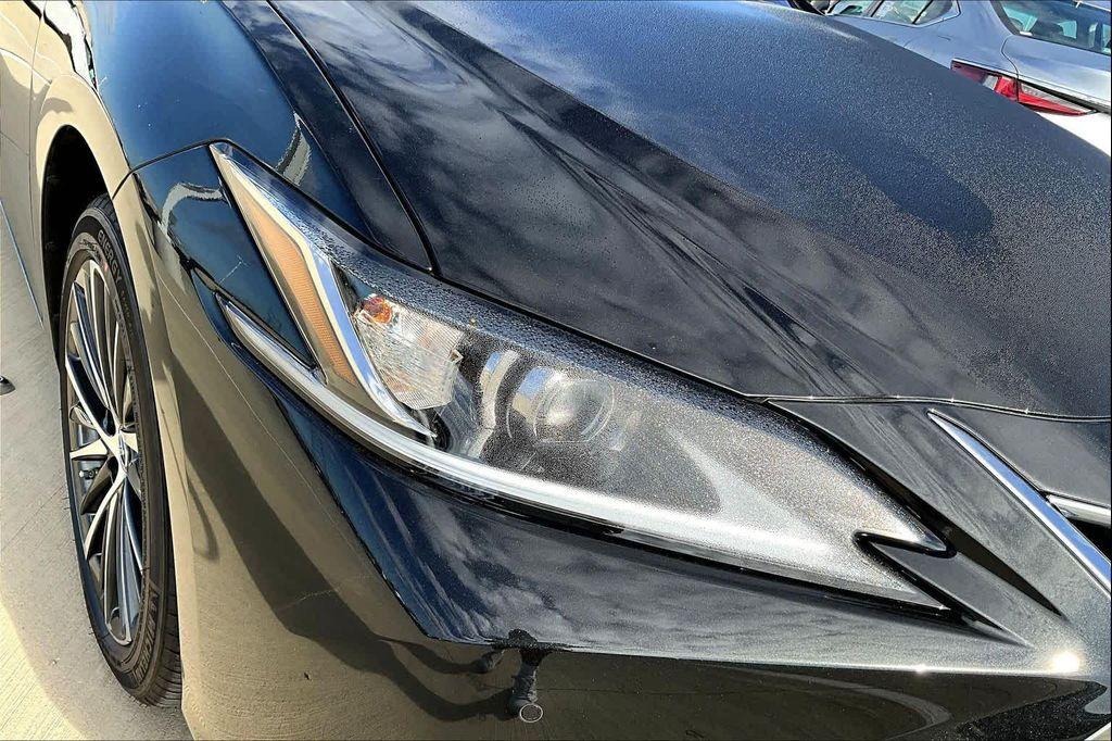 new 2025 Lexus ES 350 car, priced at $49,149