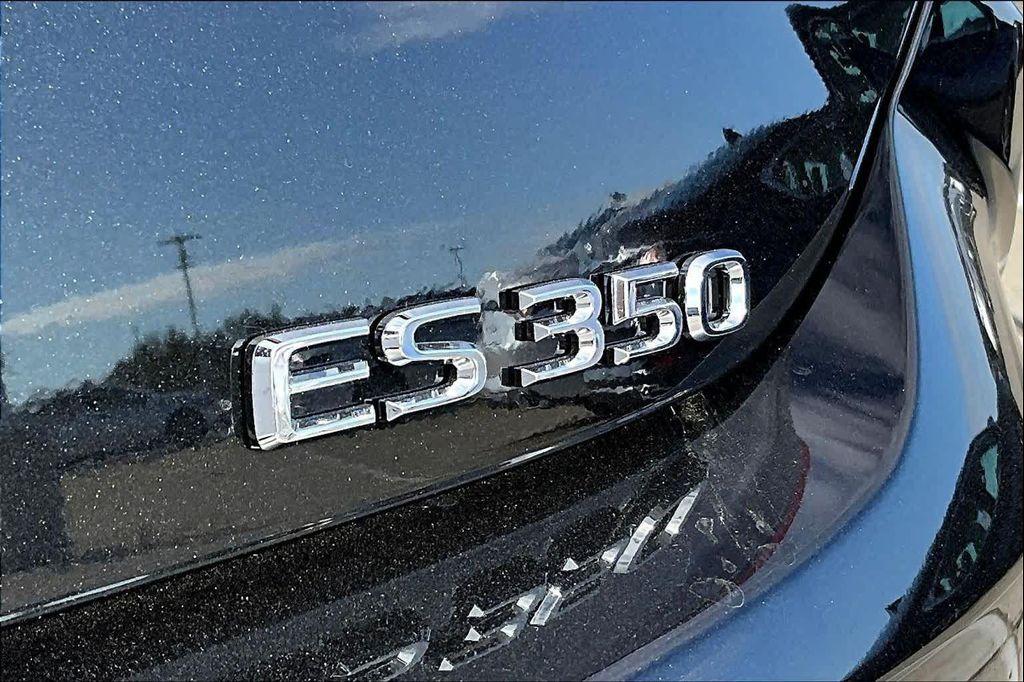 new 2025 Lexus ES 350 car, priced at $49,149