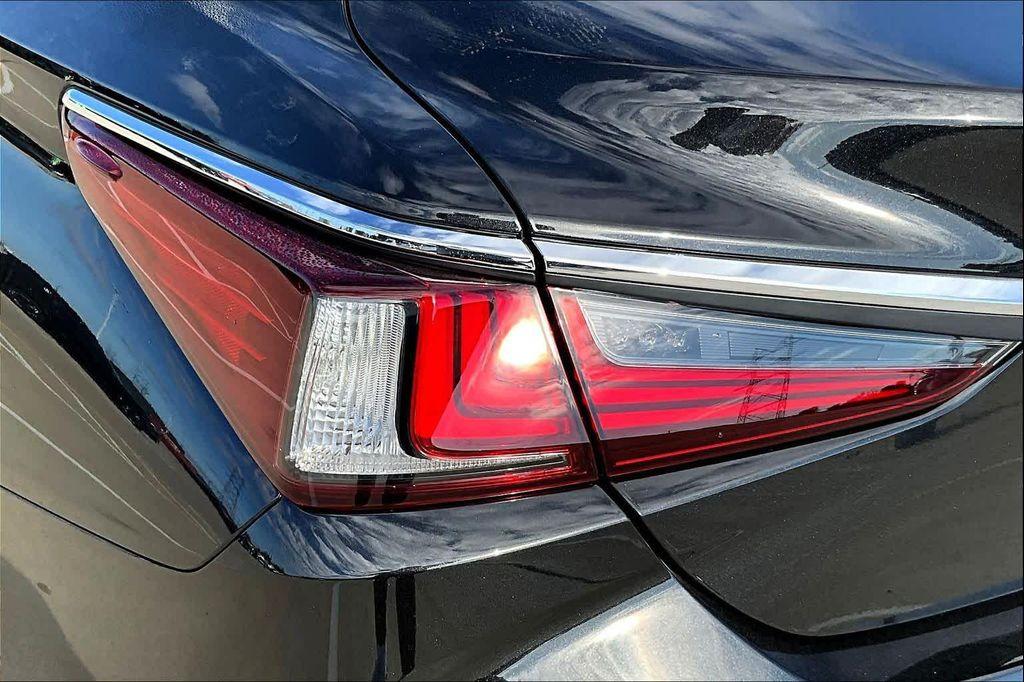 new 2025 Lexus ES 350 car, priced at $49,149