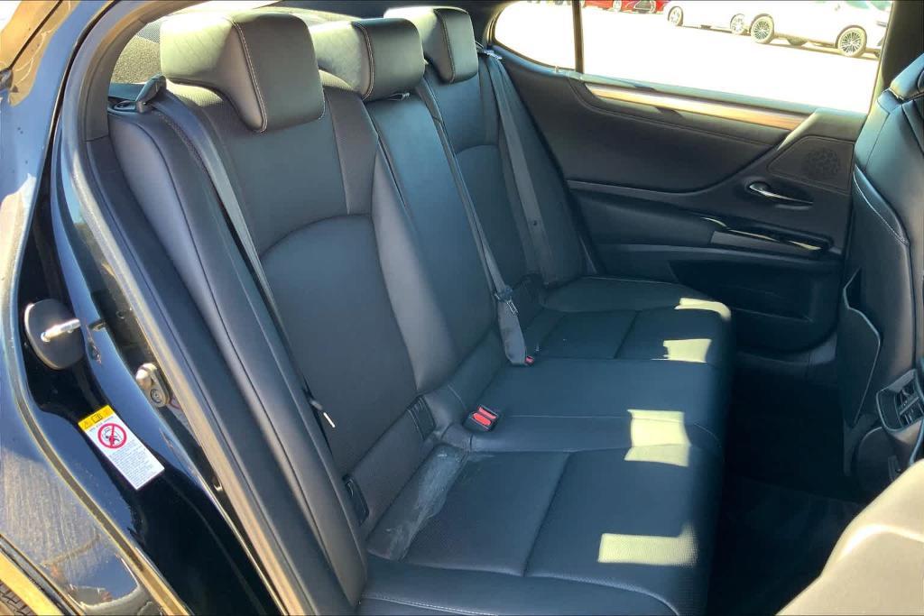 used 2019 Lexus ES 350 car, priced at $26,995