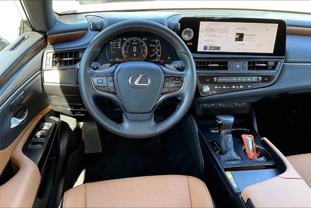 used 2024 Lexus ES 350 car, priced at $43,495