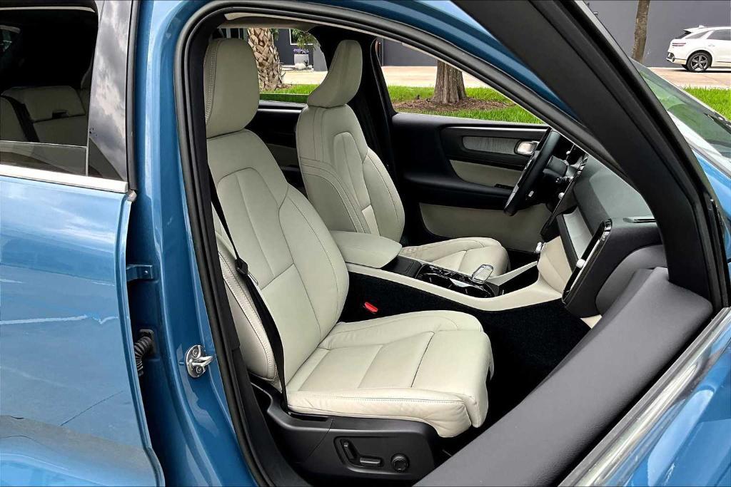 used 2023 Volvo XC40 car, priced at $30,995