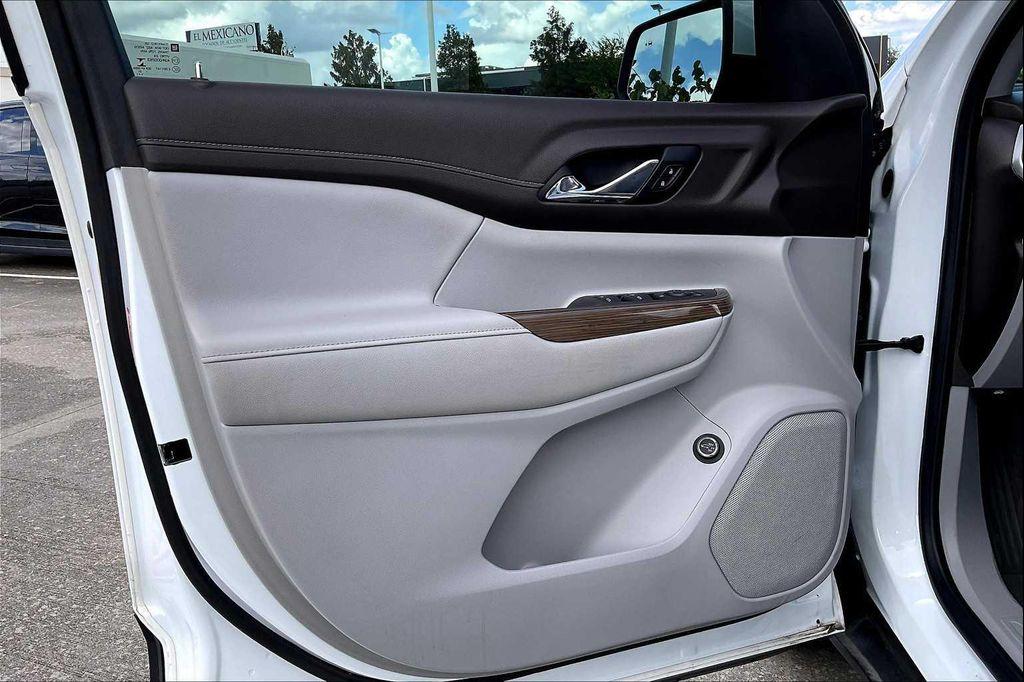 used 2022 GMC Acadia car, priced at $22,960