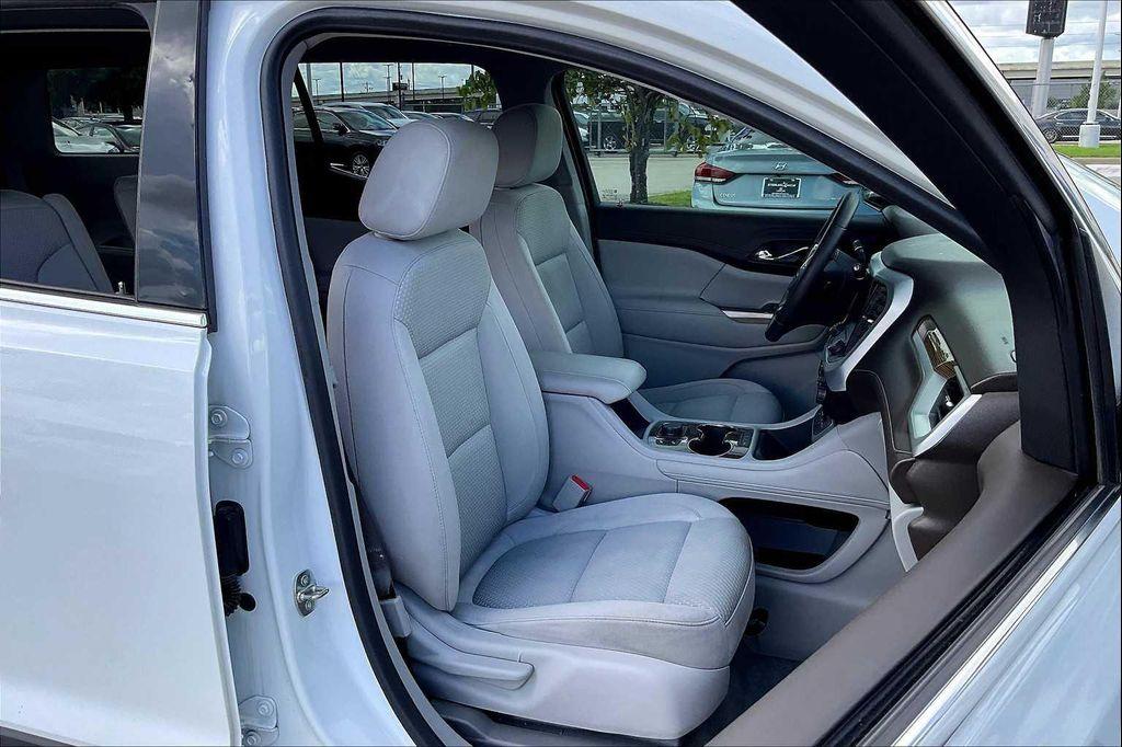 used 2022 GMC Acadia car, priced at $22,960