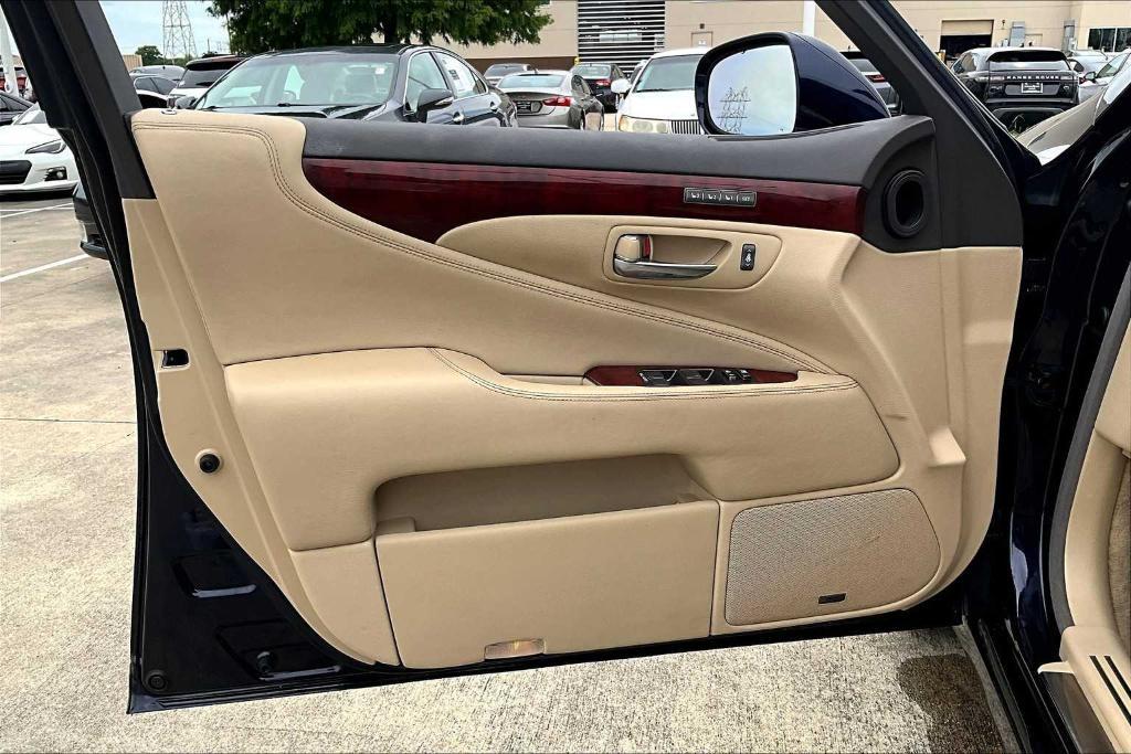 used 2007 Lexus LS 460 car, priced at $13,995