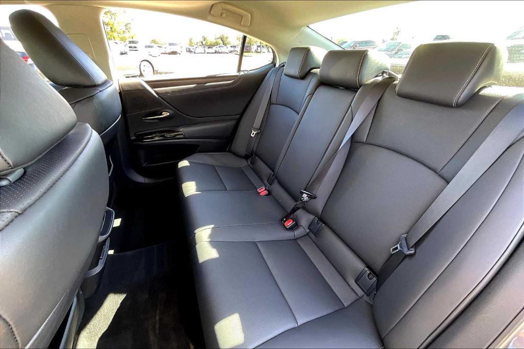 used 2024 Lexus ES 350 car, priced at $43,495