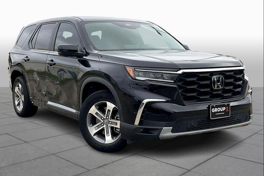 used 2023 Honda Pilot car, priced at $33,995