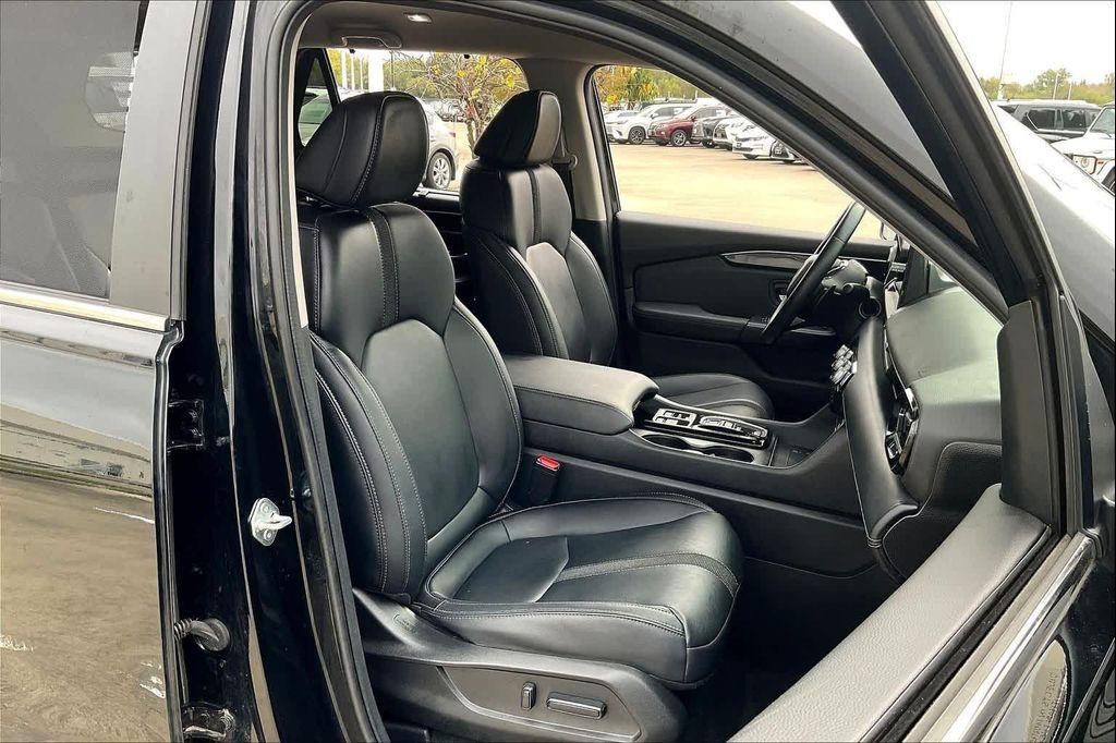 used 2023 Honda Pilot car, priced at $33,995