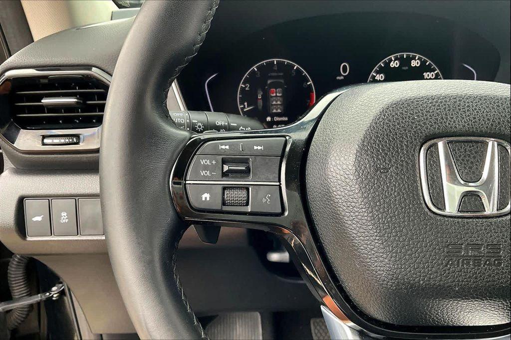 used 2023 Honda Pilot car, priced at $33,995