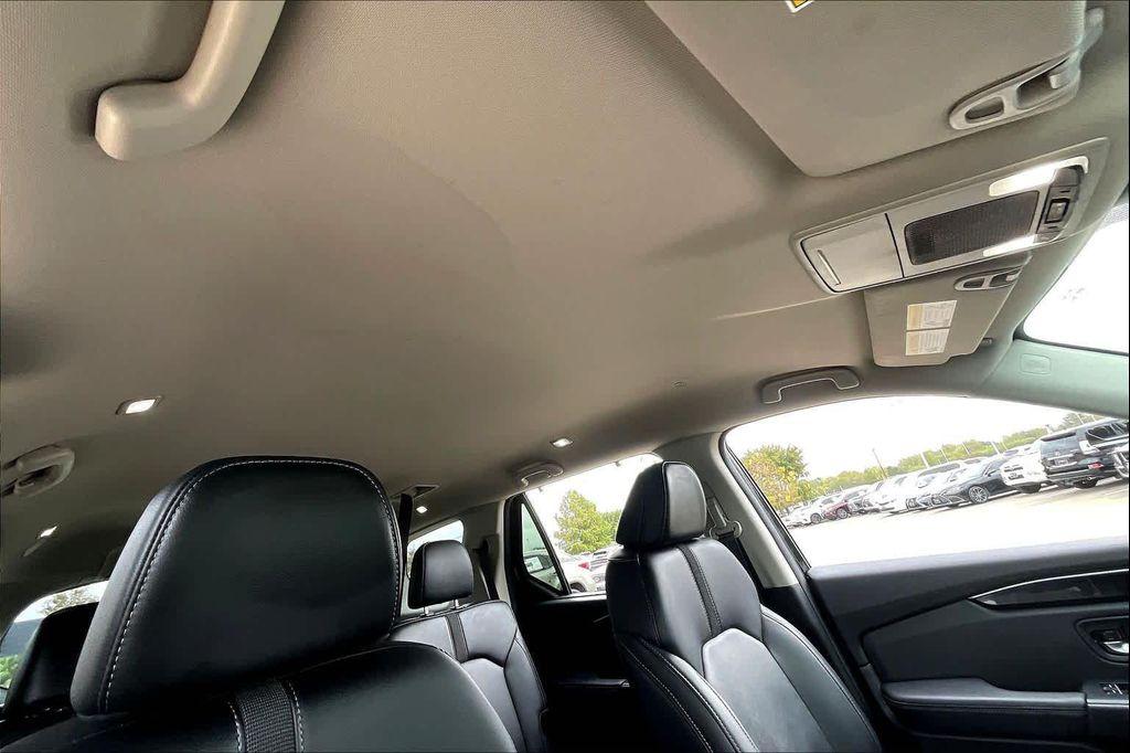 used 2023 Honda Pilot car, priced at $33,995