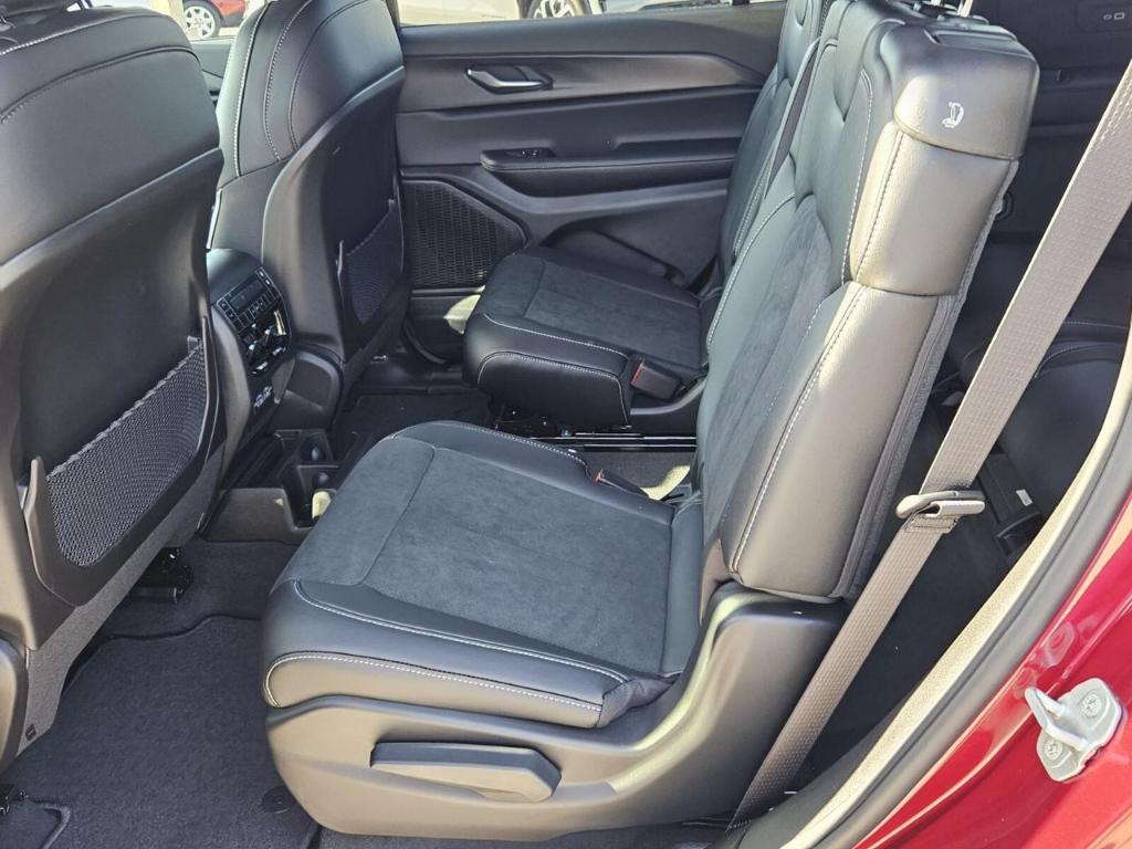 new 2025 Jeep Grand Cherokee L car, priced at $43,036
