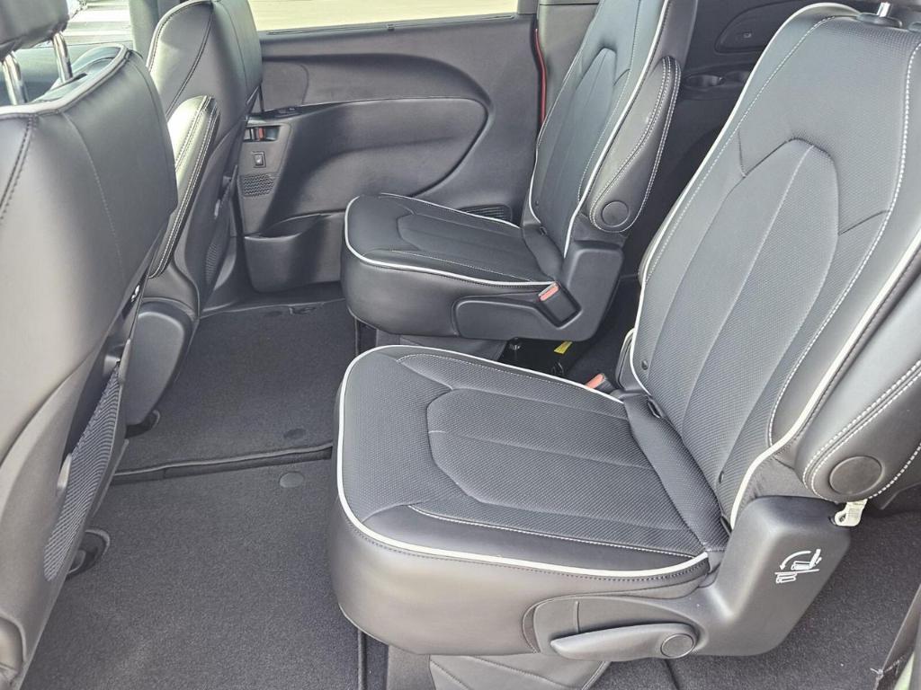 new 2026 Chrysler Pacifica car, priced at $43,080