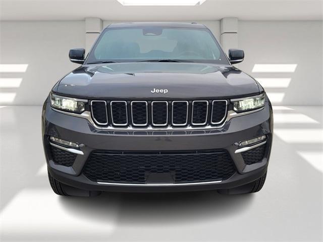 new 2025 Jeep Grand Cherokee car, priced at $42,083