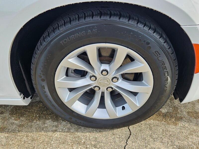 used 2021 Chrysler 300 car, priced at $21,637