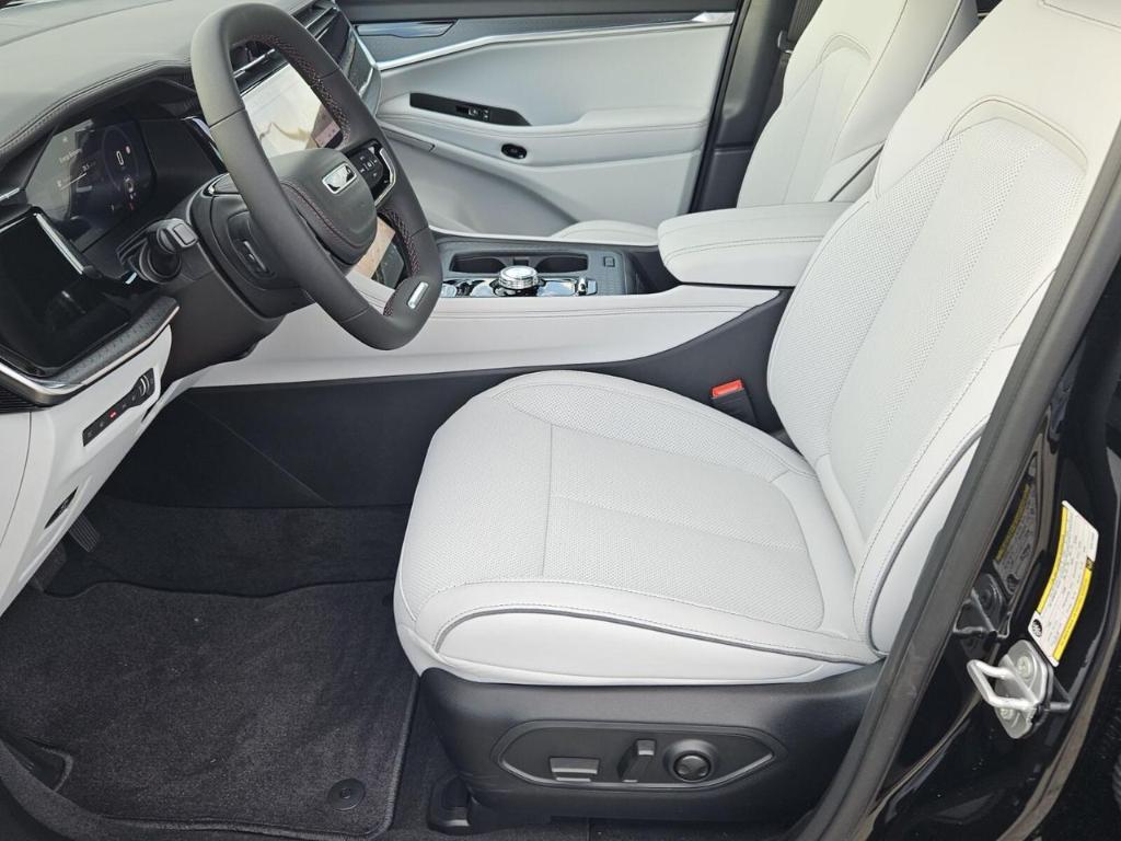 new 2025 Jeep Wagoneer S car, priced at $55,973