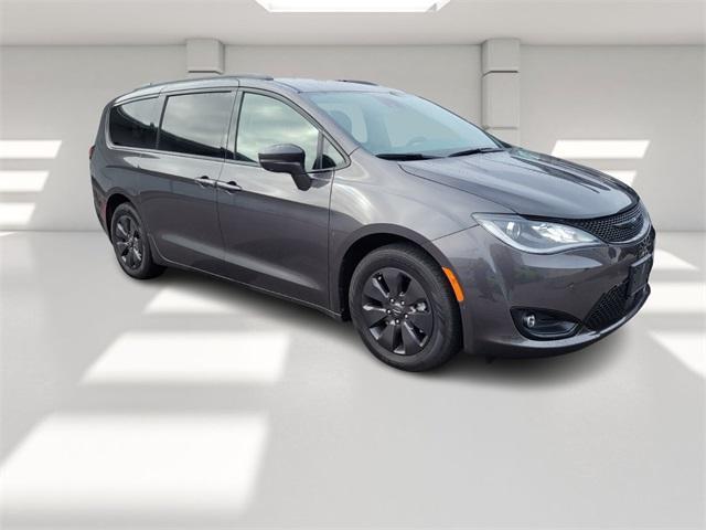 used 2020 Chrysler Pacifica Hybrid car, priced at $30,988