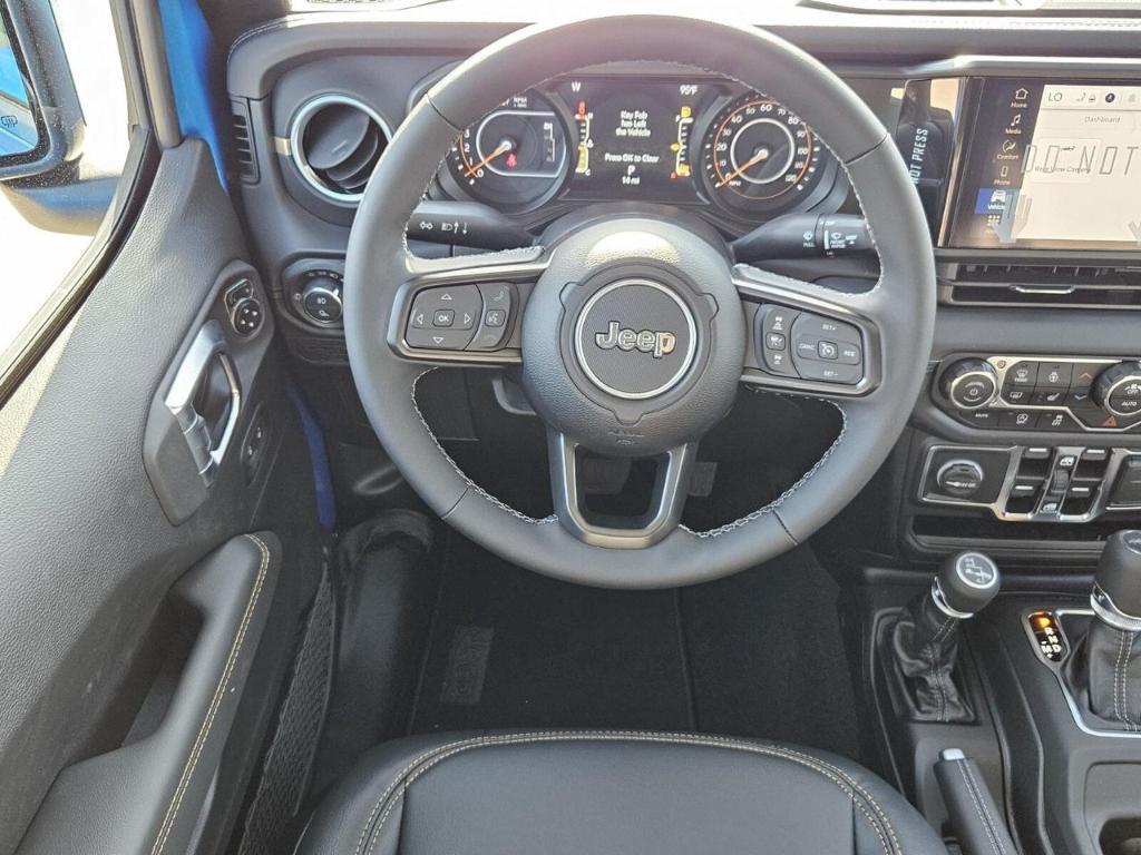 new 2025 Jeep Gladiator car, priced at $42,298
