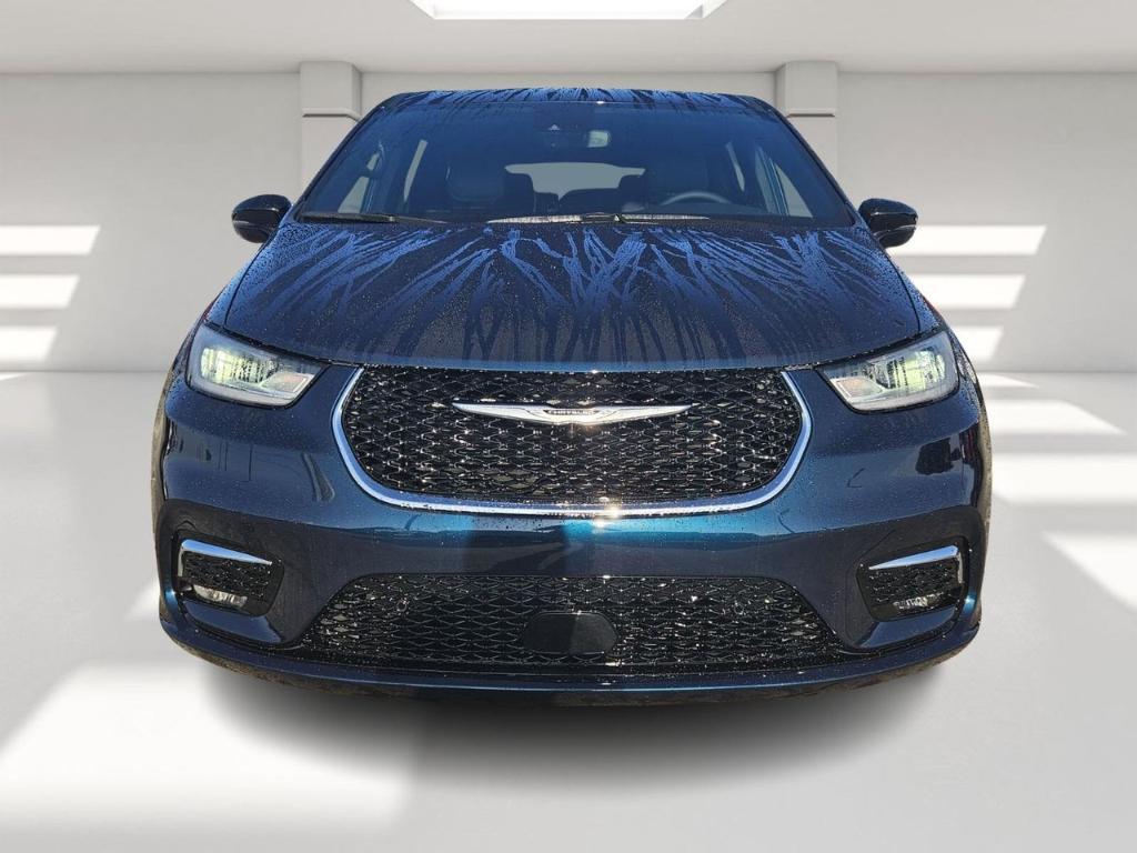 new 2025 Chrysler Pacifica car, priced at $41,153