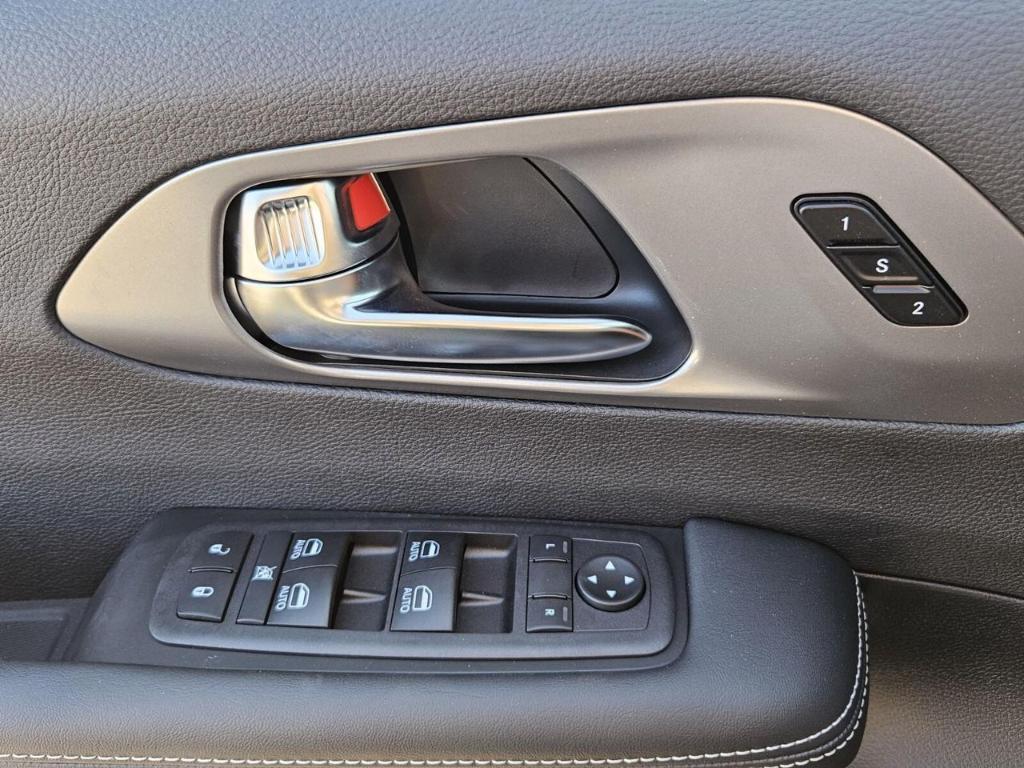 new 2025 Chrysler Pacifica car, priced at $41,153