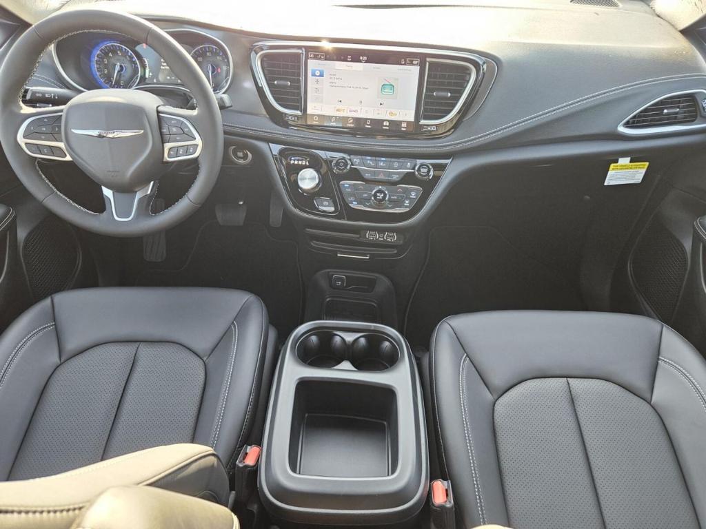new 2025 Chrysler Pacifica car, priced at $41,153