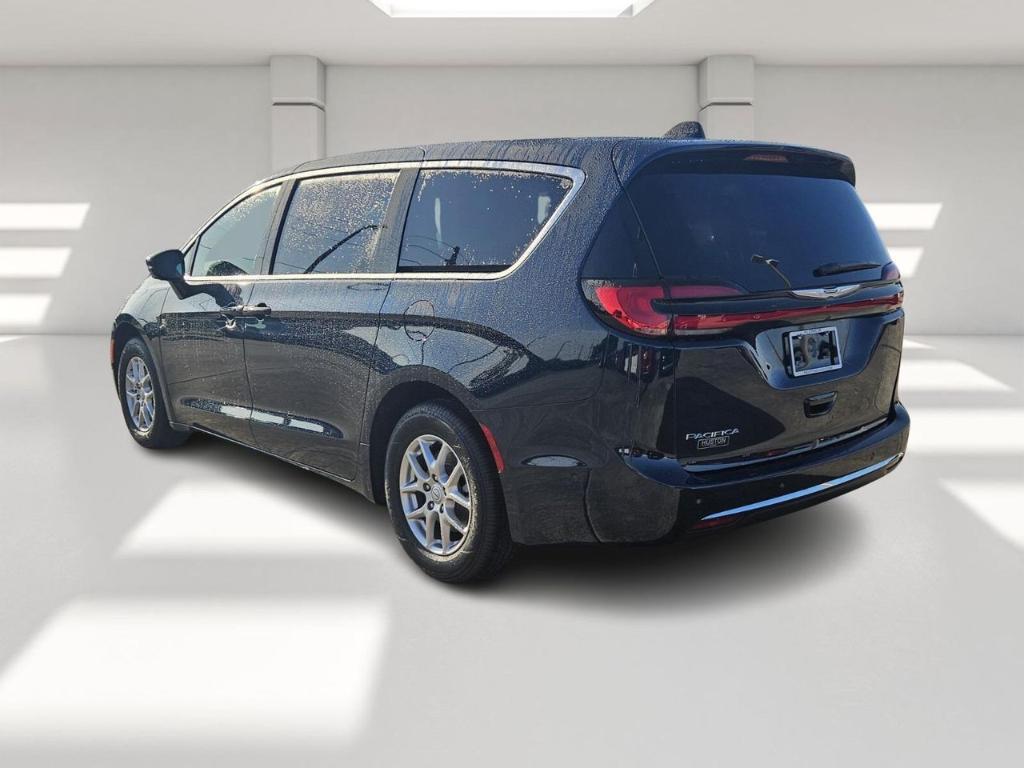 new 2025 Chrysler Pacifica car, priced at $41,153