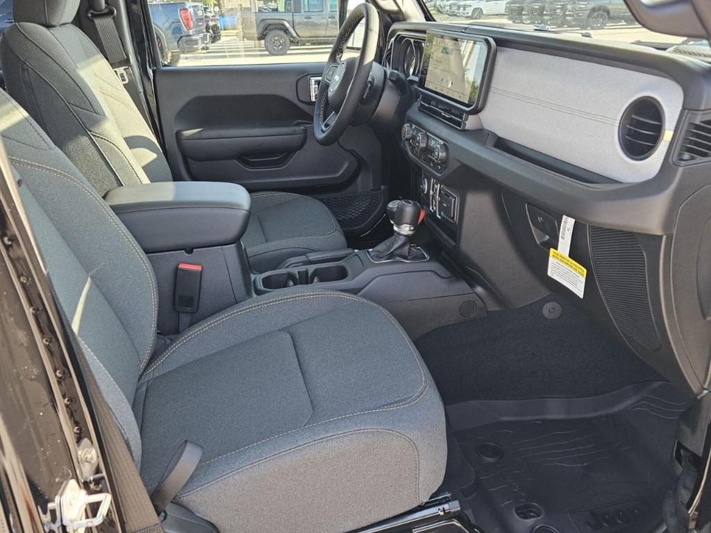 new 2025 Jeep Gladiator car, priced at $38,644