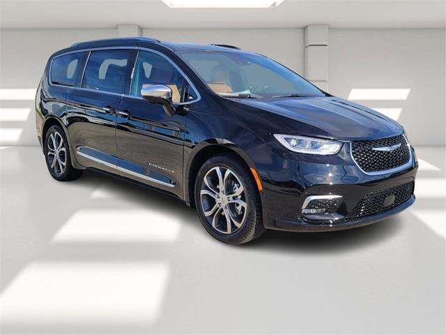 new 2024 Chrysler Pacifica car, priced at $54,380