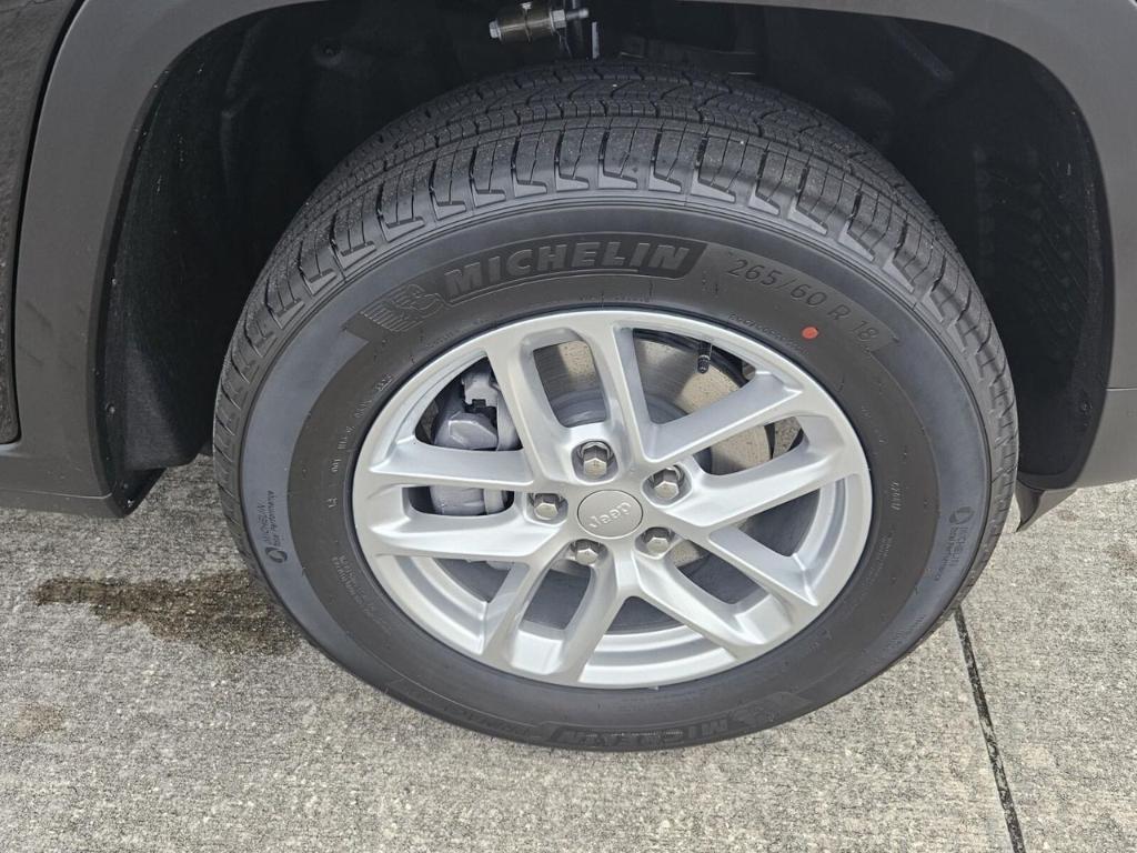 new 2025 Jeep Grand Cherokee car, priced at $36,817