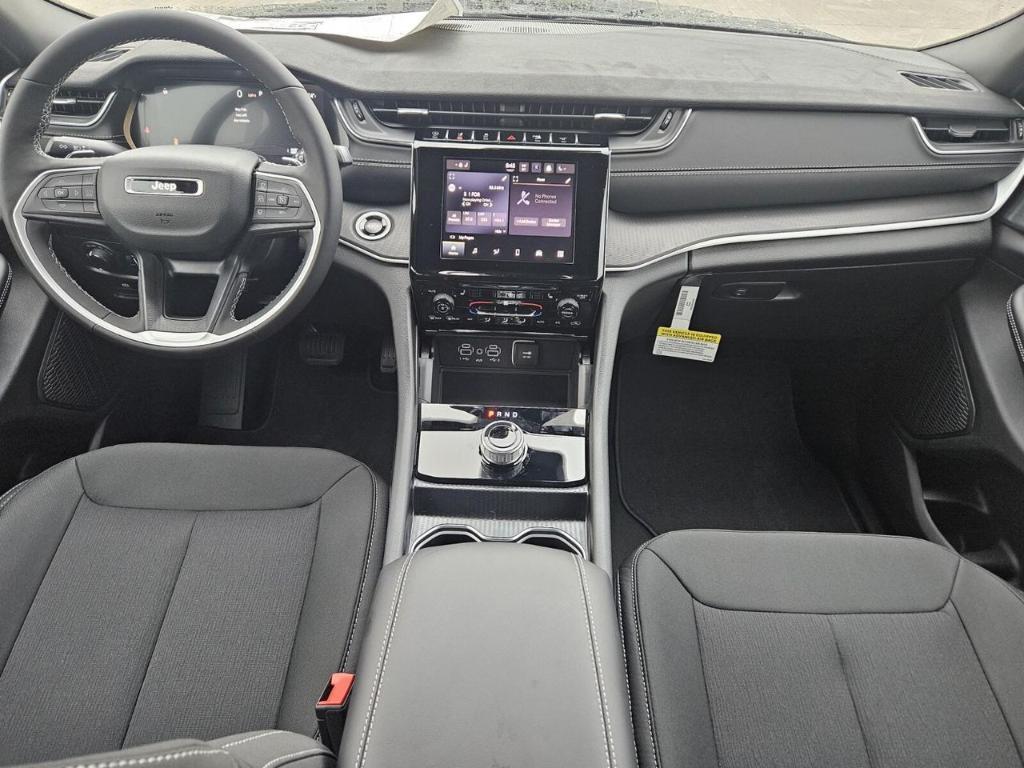 new 2025 Jeep Grand Cherokee car, priced at $36,817