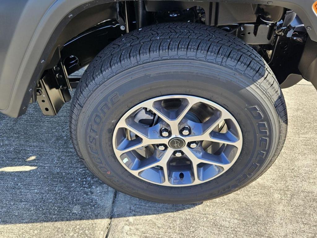 new 2025 Jeep Gladiator car, priced at $43,224