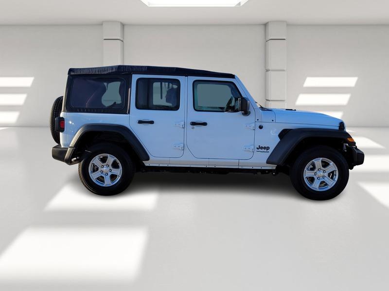 used 2022 Jeep Wrangler Unlimited car, priced at $28,106