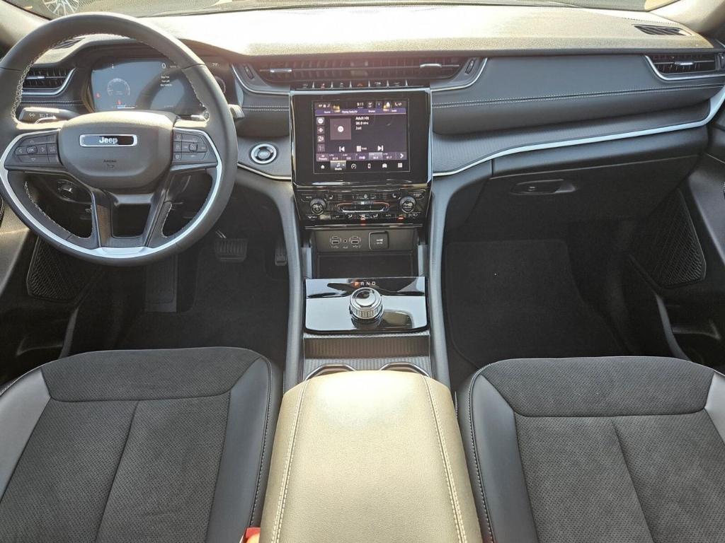 new 2025 Jeep Grand Cherokee L car, priced at $45,280