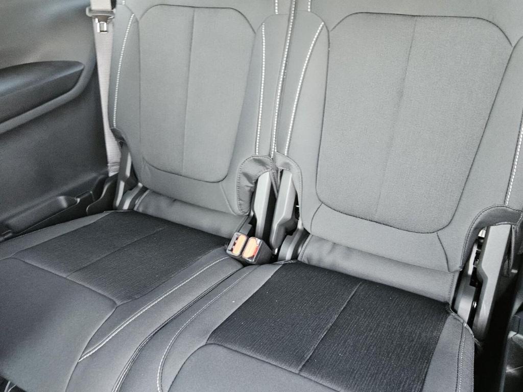 new 2025 Jeep Grand Cherokee L car, priced at $38,029