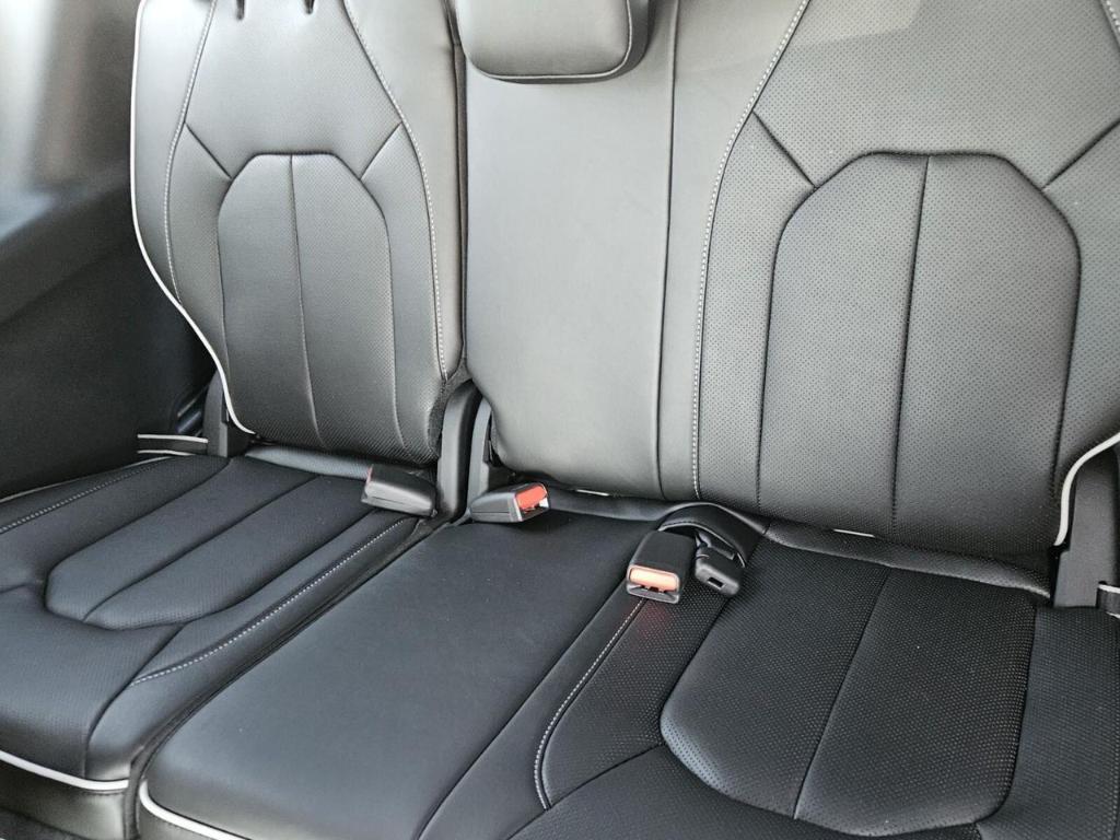 new 2025 Chrysler Pacifica Hybrid car, priced at $56,965