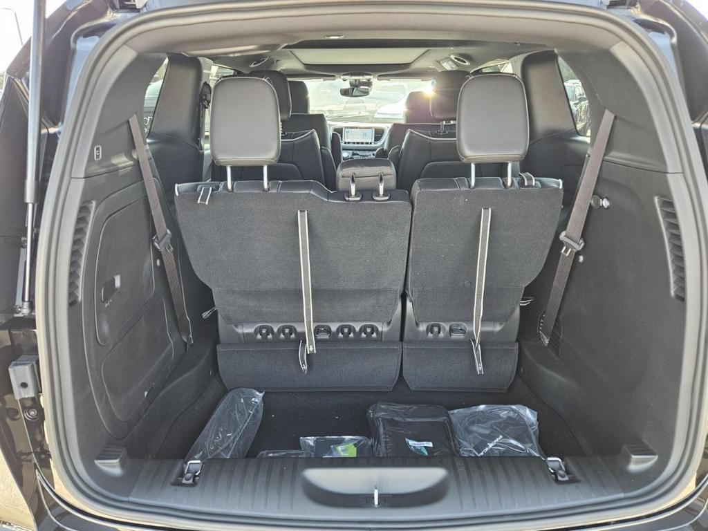 new 2025 Chrysler Pacifica Hybrid car, priced at $56,965