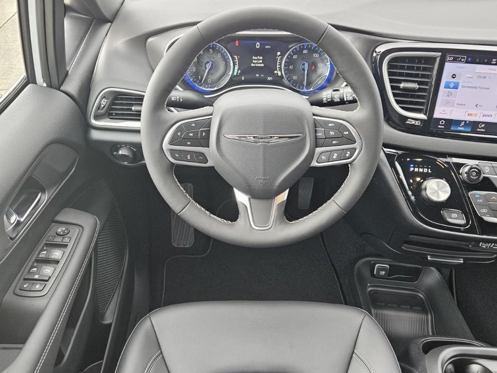 new 2025 Chrysler Voyager car, priced at $39,080