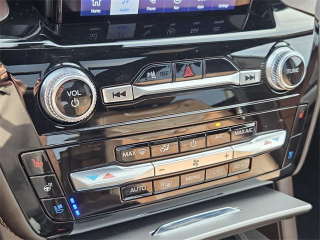 used 2024 Ford Explorer car, priced at $43,999