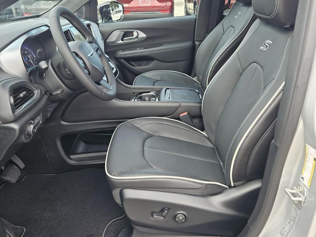 new 2026 Chrysler Pacifica car, priced at $43,925