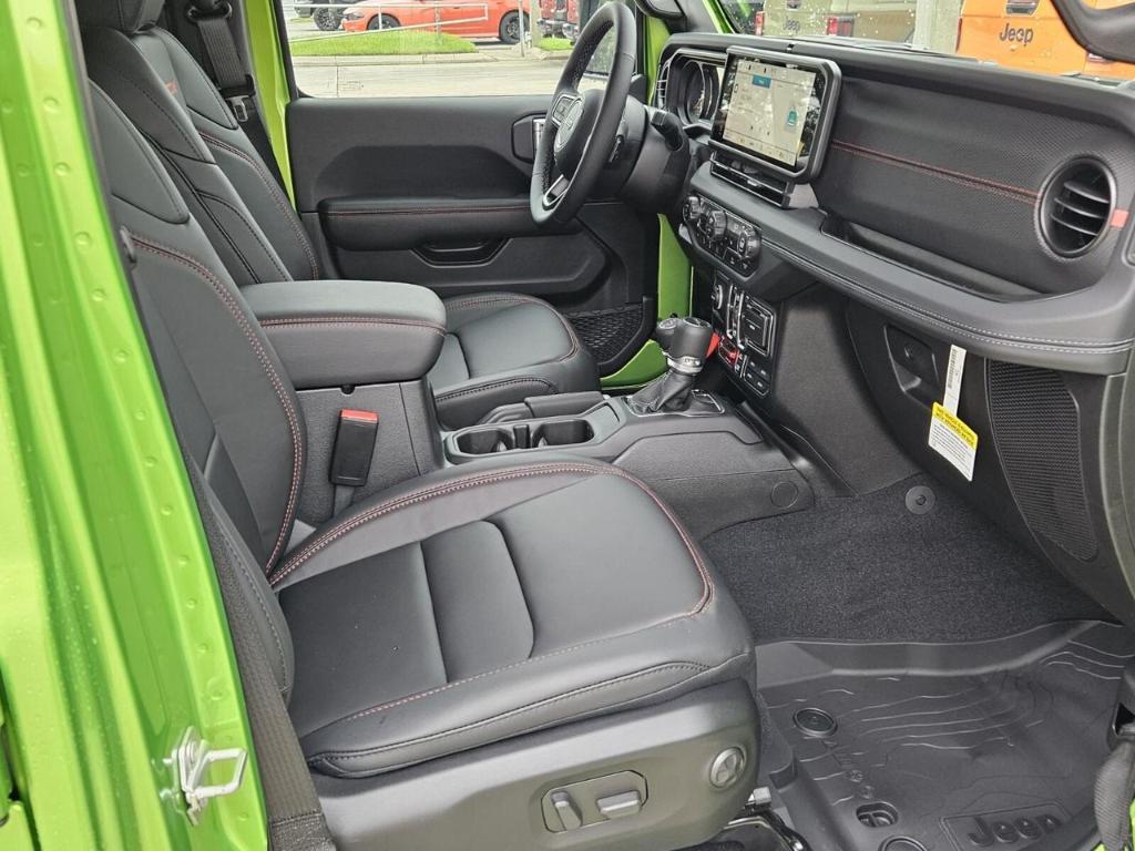 new 2025 Jeep Gladiator car, priced at $48,453